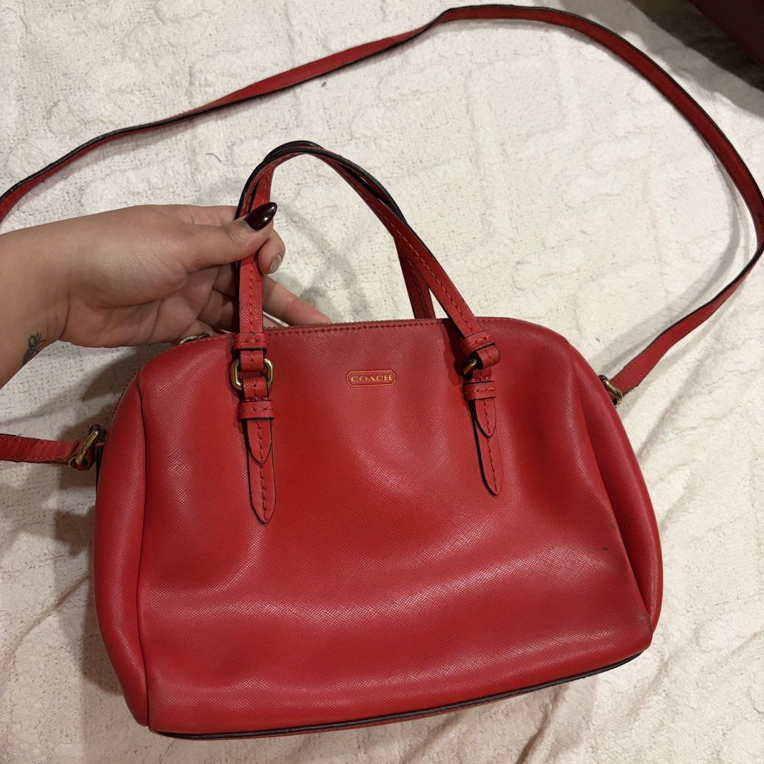 Coach Sling Bag (Category: Cross-body Bags) located in Angeles City. Submitted by astravintage (Listing ID 1467809696, Image 2). Description: Vintage Coach Sling and Handbag Issue niya is may leather transfer sa sling pero di naman halata and slight rubs sa baba, check pics po. With creed and code.