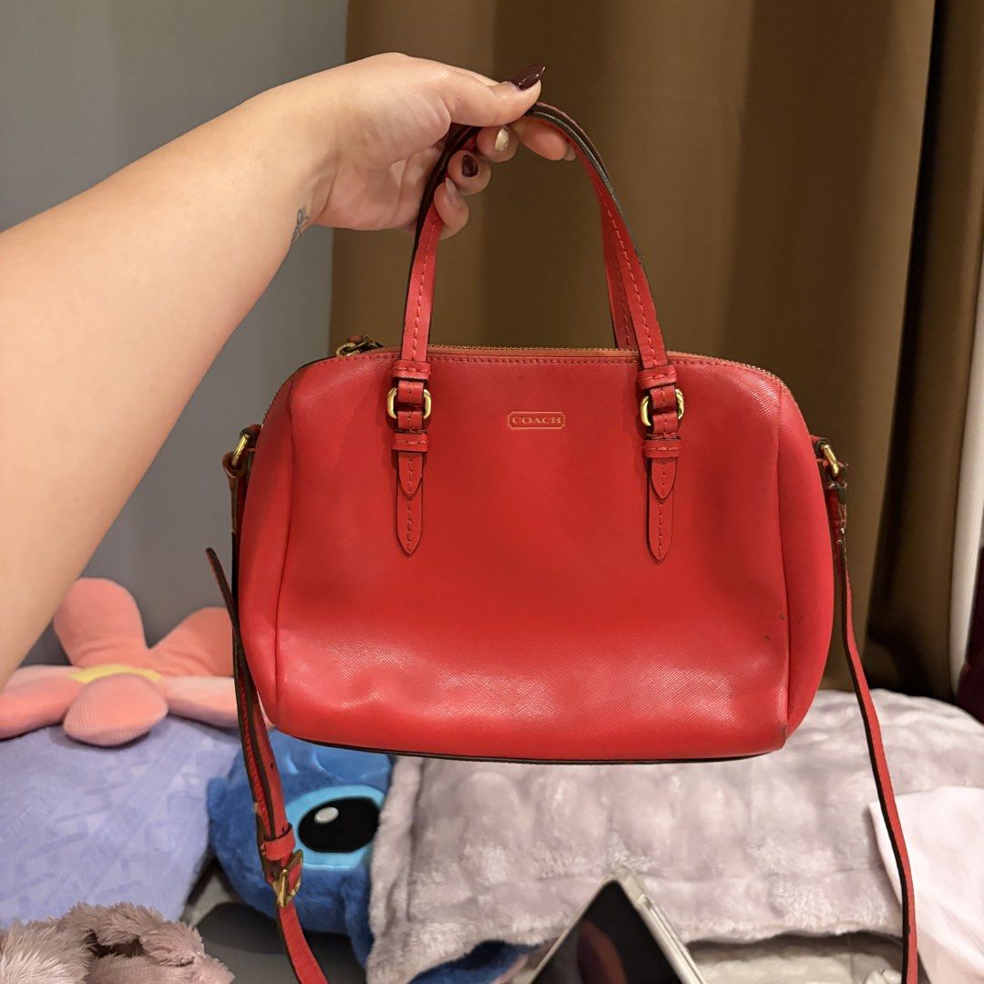 Coach Sling Bag (Category: Cross-body Bags) located in Angeles City. Submitted by astravintage (Listing ID 1467809696, Image 1). Description: Vintage Coach Sling and Handbag Issue niya is may leather transfer sa sling pero di naman halata and slight rubs sa baba, check pics po. With creed and code.