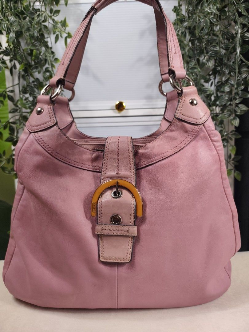 Coach Soho Lynn Large Hobo (Authentic/OG) (Category: Luxury Bags & Wallets) located in General Trias. Submitted by _roseandcarry (Listing ID 1467708945, Image 1). Description: Coach Soho Lynn Hobo - Pink 🏷️ Style Code: F17092 (2011) 🔎 Authenticity: Authentic/OG 🇯🇵 sourced 👉🏻 Issues: Light scuffs, and rubbed corners. Peeling and cracked edge paint along the top and straps. Intact lining w/ minor stains inside. 💰 Price: ₱4,500 • Materials: H