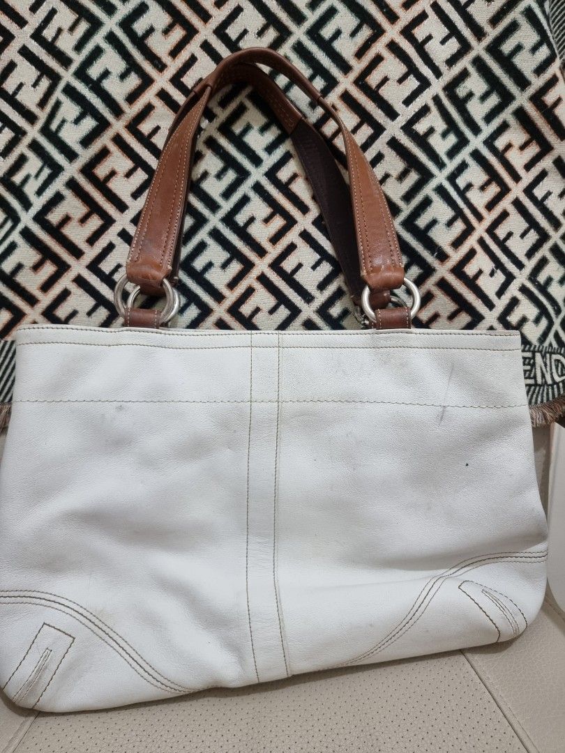 Coach Vintage (Category: Shoulder Bags) located in Manila. Submitted by chuckie_052026 (Listing ID 1467712865, Image 2). Description: .