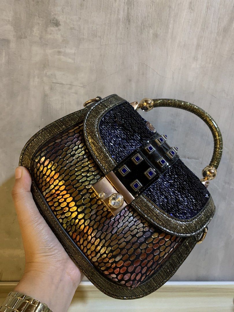 coco since 1971 handbag (Category: Clutches) located in General Santos City (Dadiangas). Submitted by sarathrift (Listing ID 1467635928, Image 2). Description: pattent leather no strap .
