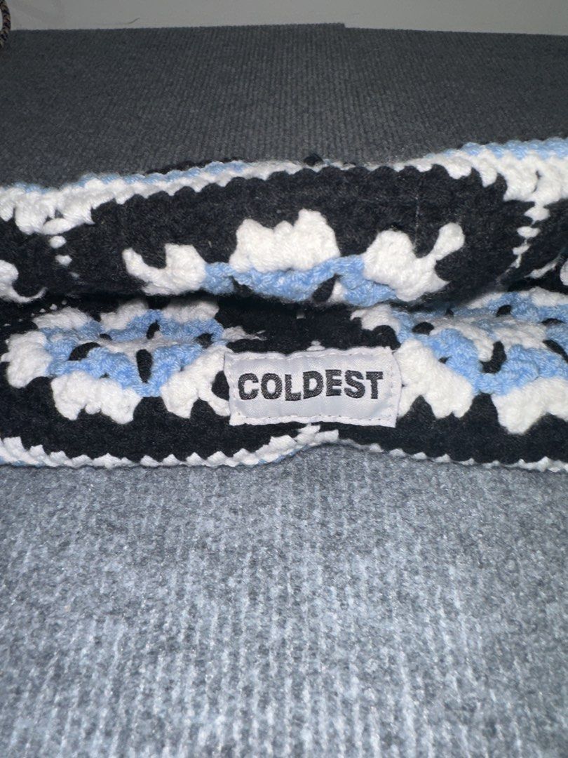 COLDEST Knit Bucket Hat (Category: Hats & Beanies) located in Manila. Submitted by andy0729 (Listing ID 1467712629, Image 3). Description: bucket hat / winter beanie Size free.