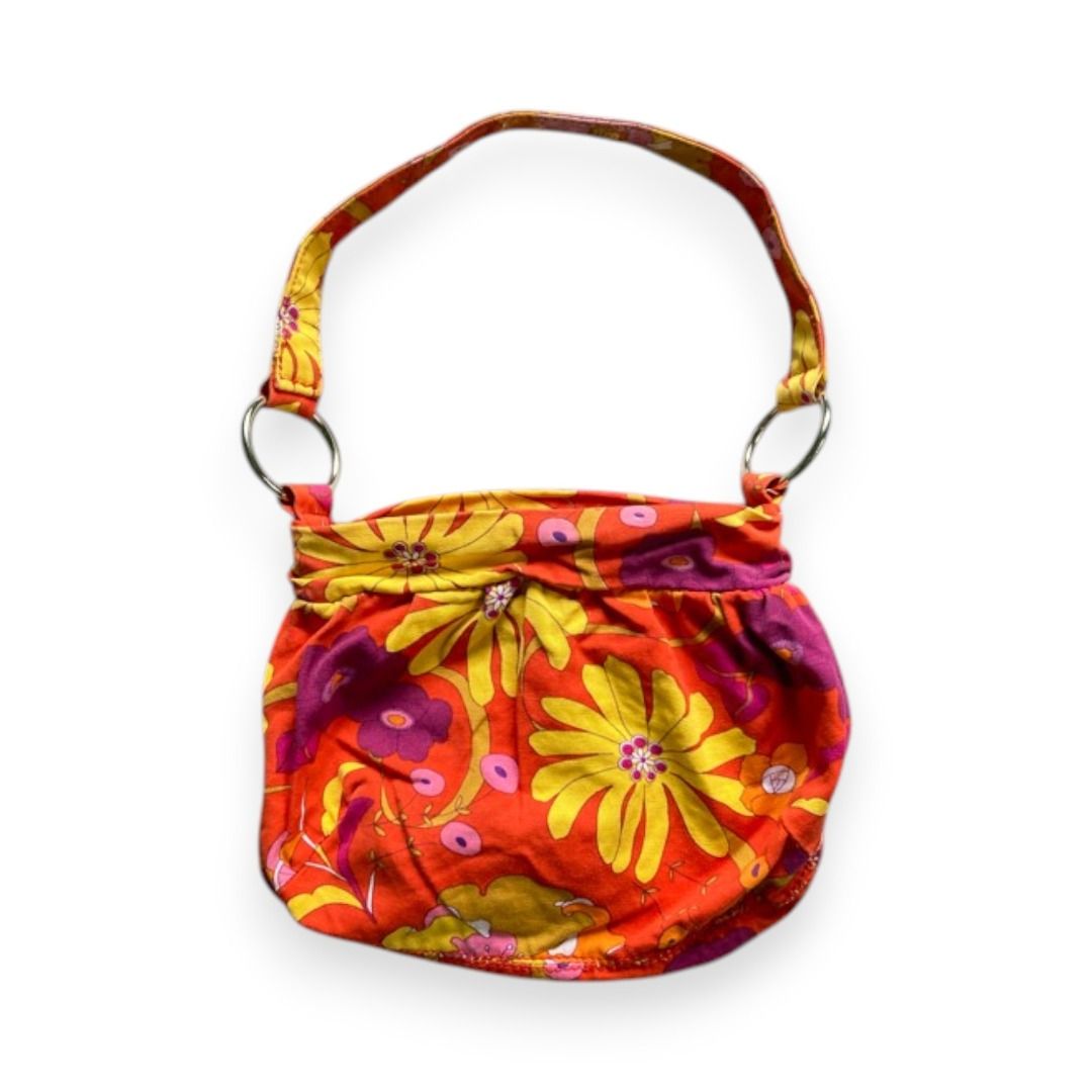 Colorful Pattern Fabric Handbag (Category: Shoulder Bags) located in Rizal. Submitted by sheeraay (Listing ID 1467661268, Image 1). Description: - Brand: Old Navy - Design: Multicolored abstract pattern with bright pink lining - Closure: Secure zipper - Material: Lightweight fabric construction.