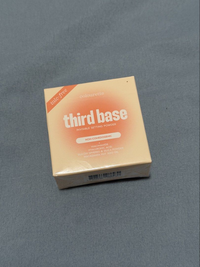 Colourette Mini Third Base Invisible Setting Powder (Category: Makeup) located in Cavite. Submitted by mcxmcxmc (Listing ID 1467616557, Image 1). Description: - Brand: Colourette - Product: Mini Third Base Invisible Setting Powder - Shade: Invisible (suitable for all skin tones) - Size: Net weight 3.5g - Condition: Brand new, sealed in original box - Formulation: Talc-free, non-comedogenic - Key Ingredients: Infused with niacinamide and hyaluroni