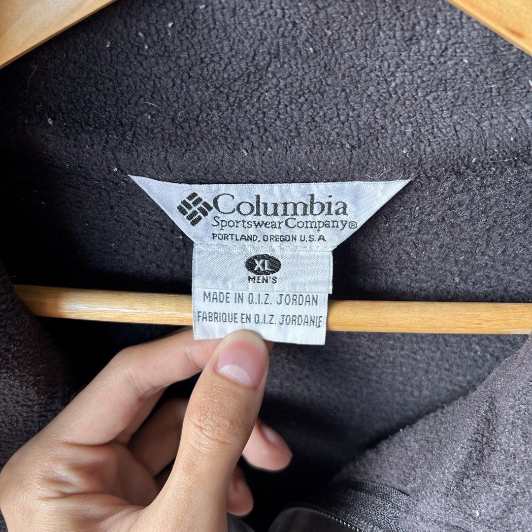 Columbia Black Full Zip Fleece Jacket (Category: Coats, Jackets and Outerwear) located in Dagupan City. Submitted by macavex (Listing ID 1448113189, Image 3). Description: XL on tag 26” x 27.5”.