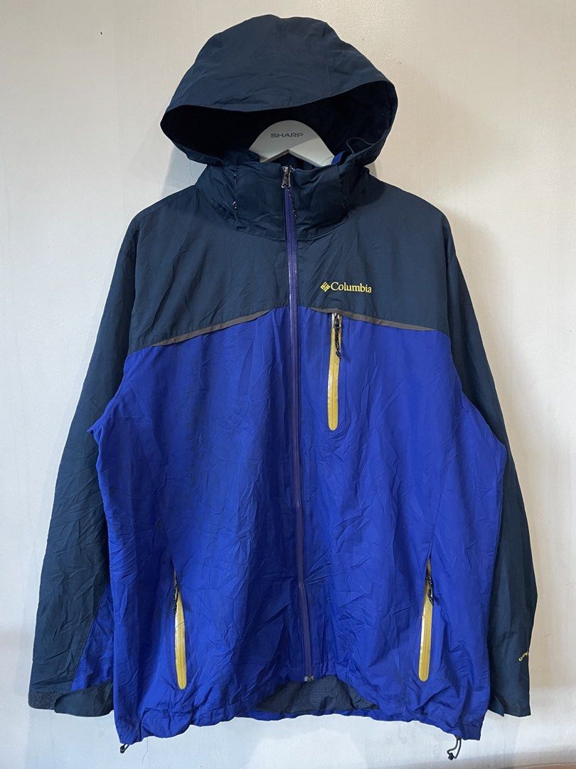 Columbia Interchange Waterproof Windbreaker Jacket(Omni-shield) (Category: Coats, Jackets and Outerwear) located in San Carlos City. Submitted by latumsthrift (Listing ID 1467623602, Image 1). Description: Columbia Interchange Waterproof Windbreaker Jacket(Omni-shield) Size large on tag Dimes 26 x 30 Excellent Condition Multiple Light stain Need wash Dm📩.