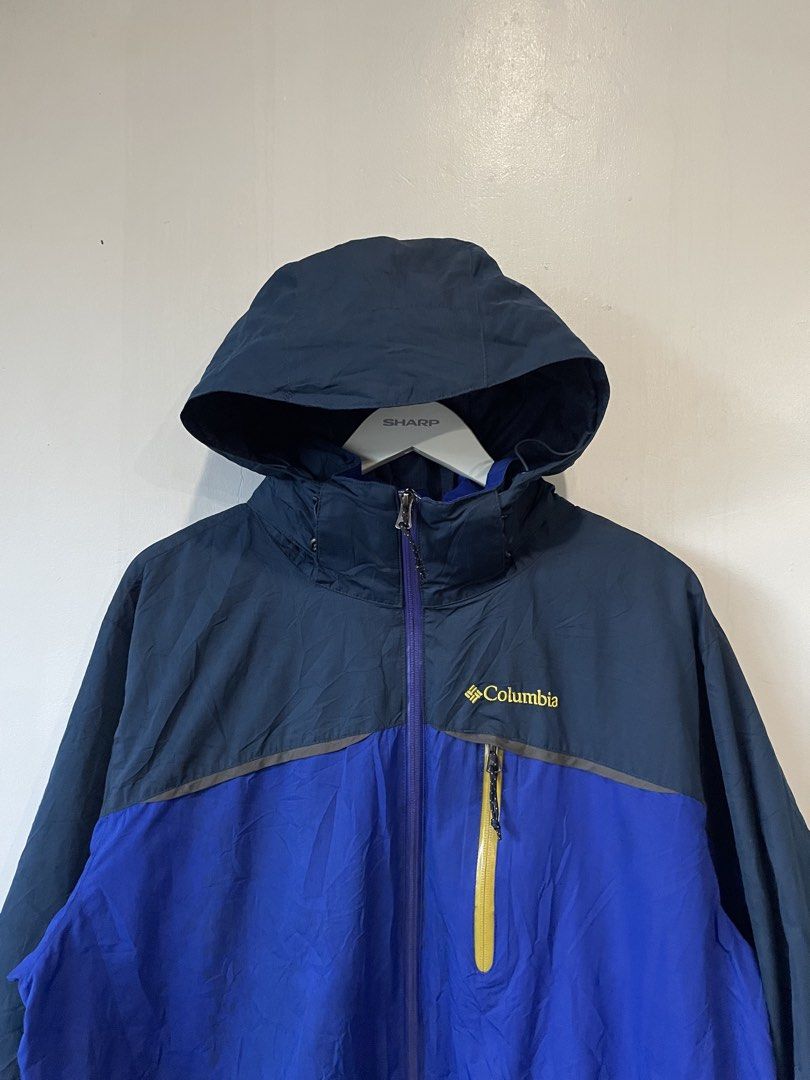 Columbia Interchange Waterproof Windbreaker Jacket(Omni-shield) (Category: Coats, Jackets and Outerwear) located in San Carlos City. Submitted by latumsthrift (Listing ID 1467623602, Image 3). Description: Columbia Interchange Waterproof Windbreaker Jacket(Omni-shield) Size large on tag Dimes 26 x 30 Excellent Condition Multiple Light stain Need wash Dm📩.