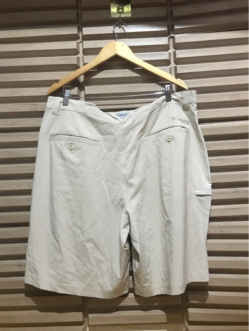 Columbia Men’s Shorts (Category: Shorts) located in Muntinlupa City. Submitted by walang_tawad_shop (Listing ID 1467634551, Image 3). Description: Original Waist : 38-40” Khaki Length: 22” With side/ back and cargo pockets Front Zip Super comfy fabric.