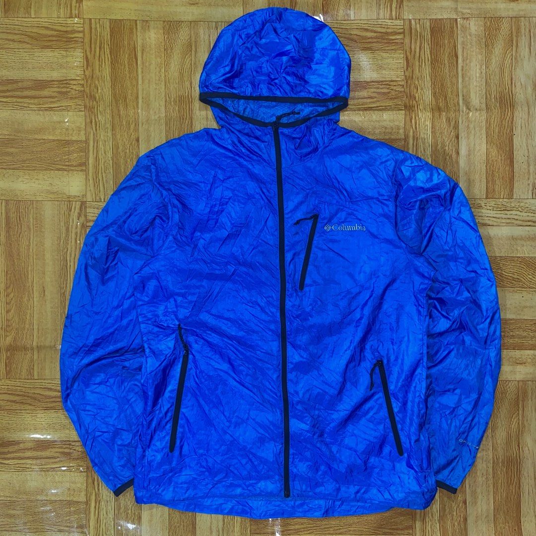 Columbia Packable Windbreaker Jacket (Category: Activewear) located in Dasmarinas. Submitted by thrift2gems (Listing ID 1467603127, Image 1). Description: Columbia Packable Windbreaker Jacket✨ -WIDTH: 21.5 -LENGTH: 25.5 x 27 -COLOR RATE: 9.5/10 -CONDITION: 9.5/10 -ISSUE: NONE.
