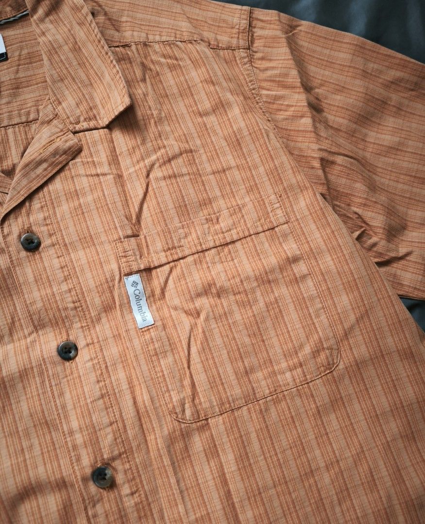 Columbia short sleeve polo (Category: Tshirts & Polo Shirts ) located in Manila. Submitted by wearforce (Listing ID 1467752596, Image 3). Description: Columbia short sleeve polo fit: M-L good condition color rate 9/10 449 + sf.