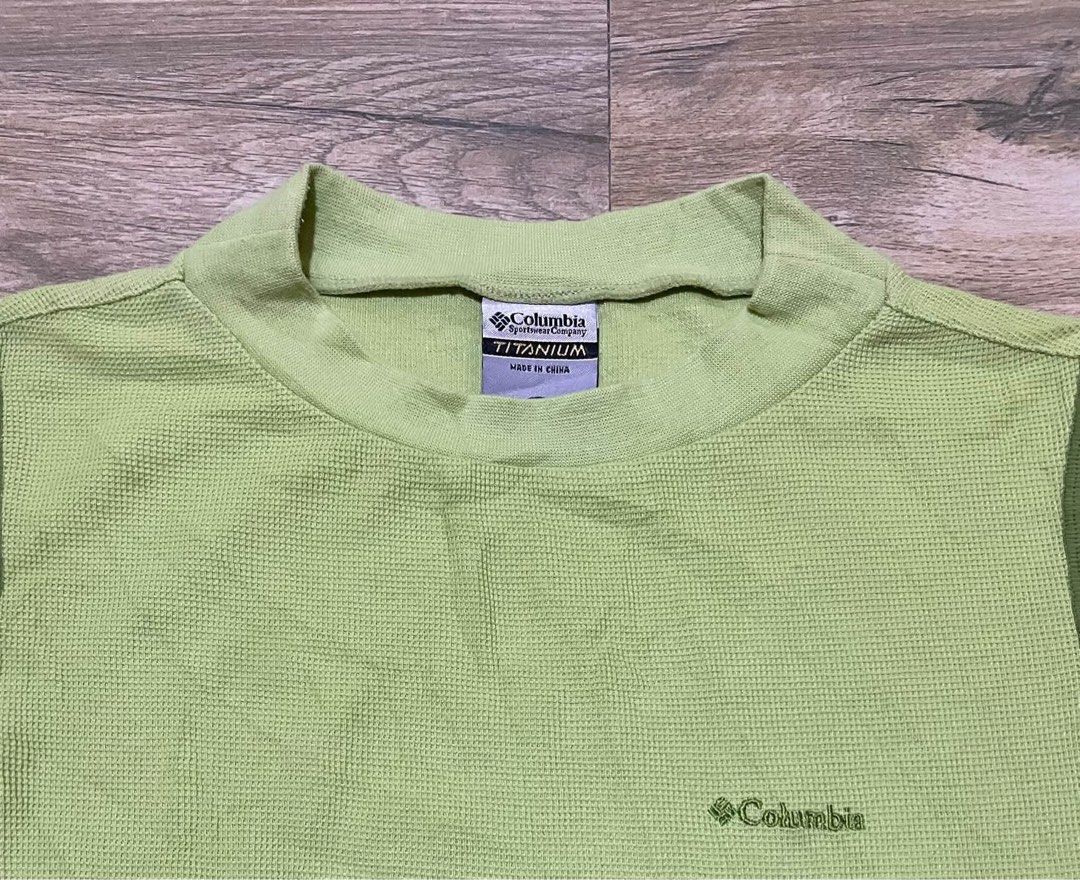 Columbia Titanium Athletic Tech Tee (Category: Shirts) located in San Carlos City. Submitted by roseee_012 (Listing ID 1467734780, Image 2). Description: Columbia Titanium Athletic Tech Tee Size small on tag Dimes 16 x 22 Excellent Condition Dm📩.