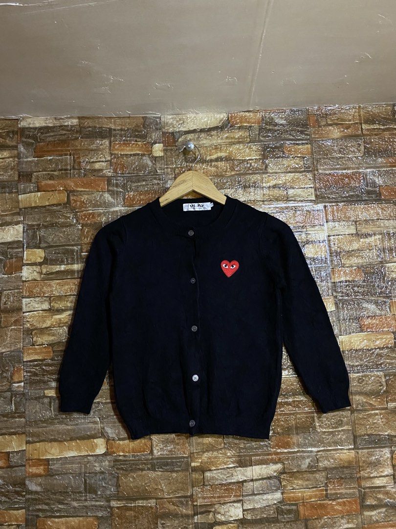 COMME DES GARÇONS CARDIGANS (Category: Longsleeves) located in Cebu City. Submitted by arsenyong (Listing ID 1467752472, Image 1). Description: 17 width 19 length Very good condition 9.5/10 color ate No wash tags Minimal lints .