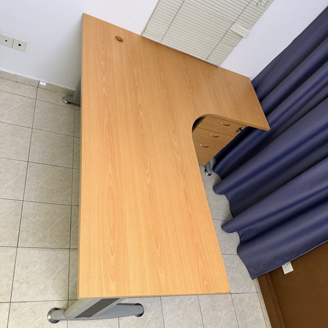 Computer Table (Category: Announcements) located in Kuala Lumpur. Submitted by vijay8055 (Listing ID 1467755276, Image 3). Description: .