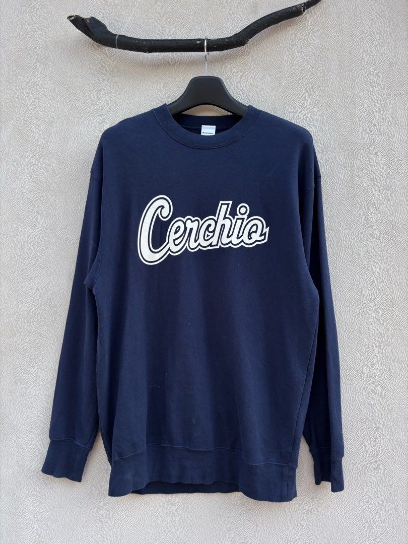 Converse Crewneck (Category: Coats, Jackets and Outerwear) located in Baybay. Submitted by thrift.ed2023 (Listing ID 1467670070, Image 1). Description: Converse Crewneck Large to XL 22x31 No Issue Need Wash Good as New .