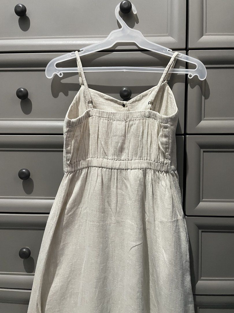 COPE Beige button-front cami midi dress and has front patch pockets. (Category: Dresses) located in Taguig. Submitted by lykamangubat (Listing ID 1467706833, Image 2). Description: .