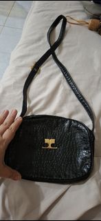 (Category: ) located in . Submitted by finders_thriftersph (Listing ID 1467737537, Image 1). Description: .