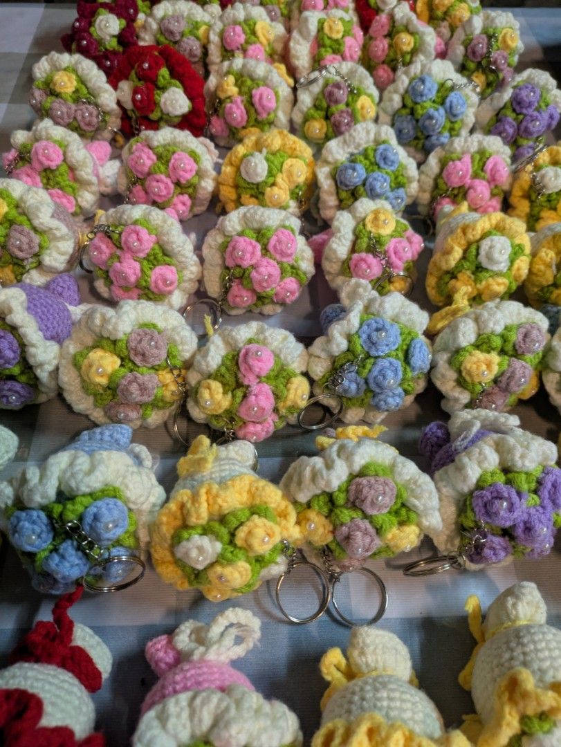 Crochet Flower Bouquet Keychains Bundle 54 pieces (Category: Handmade Craft) located in Caloocan City. Submitted by britab090405880 (Listing ID 1467772162, Image 3). Description: 🌸 PAMIGAY SALE 🌸 Perfect for nagtitipid na flower shop owners at reseller/seller ng accessories! 🌸 Mini Bouquet All in: ₱2,000 (54 pcs) Purchased for ₱3,800+ 🏵️ Flower Bouquet Prep Materials Pamigay price: ₱500 Total original price: ₱750+ With freebies pag sure buyer
