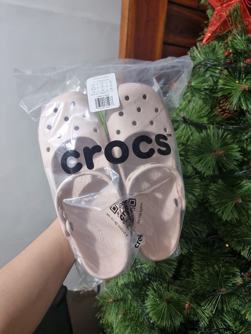 Crocs Classic Ballet Flats in Quartz (Category: Flats & Sandals) located in Manila. Submitted by fashiondera. (Listing ID 1467637334, Image 2). Description: Brand new with tags in original packaging Color: Quartz Style: Classic ballet flats Size: W8 Rfs: bought Mary Jane Echo Clog instead .