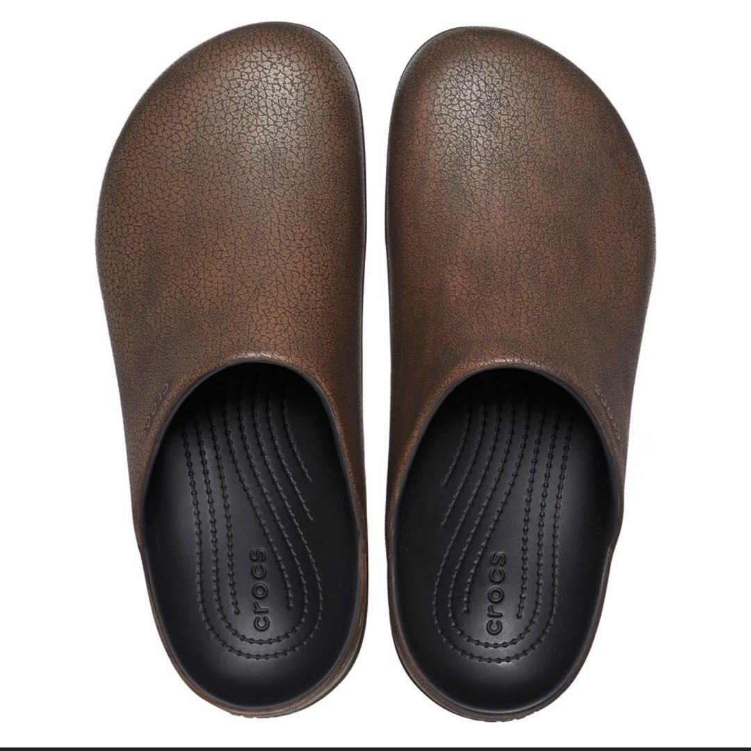 Crocs Dylan - Burnished Colorway (Category: Slippers & Slides) located in San Fernando. Submitted by bacondeals (Listing ID 1467803566, Image 2). Description: Lightly Used Crocs Dylan - Burnished Colorway US M 8/ W10.