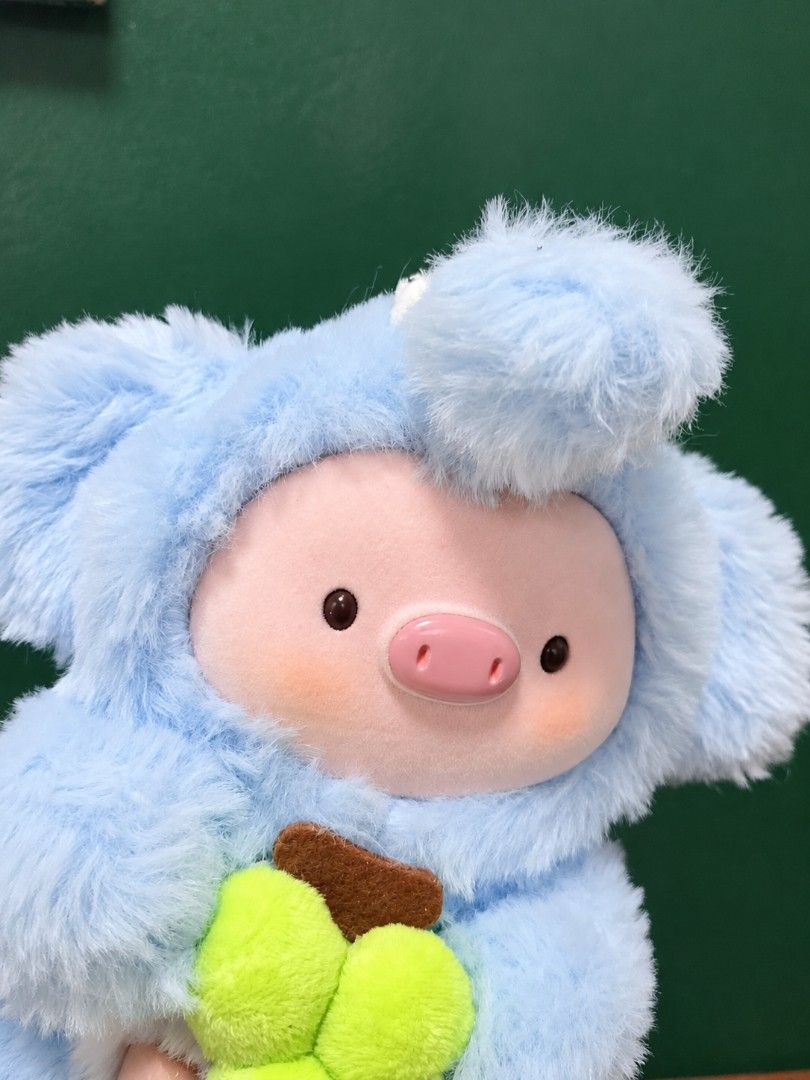 Cute Piggy Plush Display (Category: Plushies & Soft Toys) located in La Trinidad. Submitted by honeysplushies2 (Listing ID 1467645083, Image 2). Description: super cute and fuzzy like new condition.