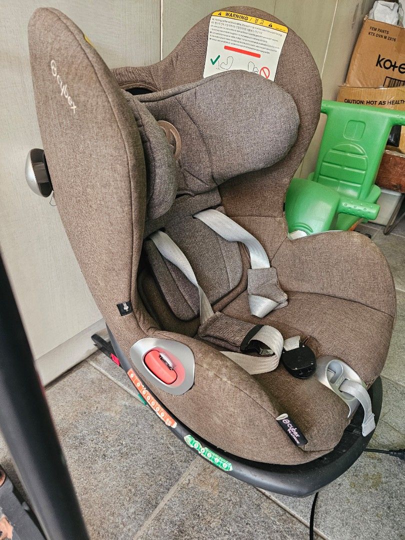 Cybex Platinum car seat brown (Category: Car Seats) located in Marikina City. Submitted by nobleflower_a3d083 (Listing ID 1467725766, Image 3). Description: - Brand: Cybex Platinum - Color: Brown Selling low because needs cleaning.