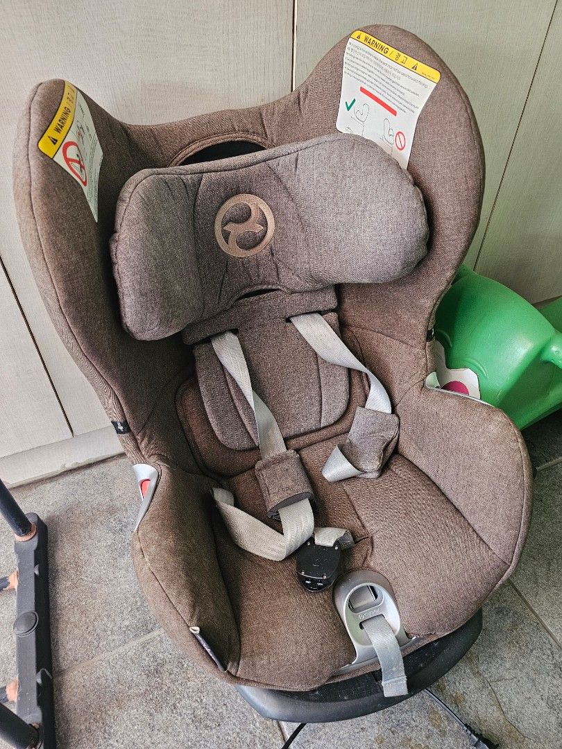 Cybex Platinum car seat brown (Category: Car Seats) located in Marikina City. Submitted by nobleflower_a3d083 (Listing ID 1467725766, Image 2). Description: - Brand: Cybex Platinum - Color: Brown Selling low because needs cleaning.