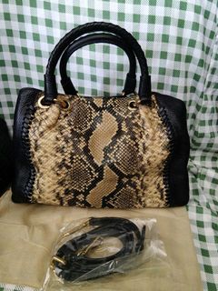 (Category: ) located in . Submitted by prelovedbagsbykei (Listing ID 1467759190, Image 1). Description: .