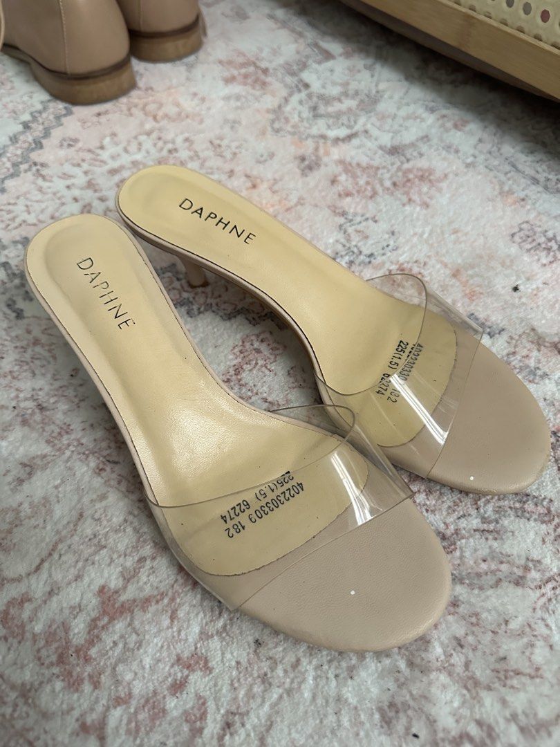 Daphne Heels (Category: Heels) located in Cebu City. Submitted by pay.arantxa (Listing ID 1467640509, Image 1). Description: .