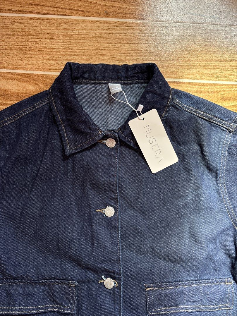Dark Blue Short Sleeve Denim Jacket (Category: Coats, Jackets and Outerwear) located in Manila. Submitted by _foryou (Listing ID 1467666602, Image 3). Description: Musera brand from SHEIN NEVER BEEN USED (oversized fit) .