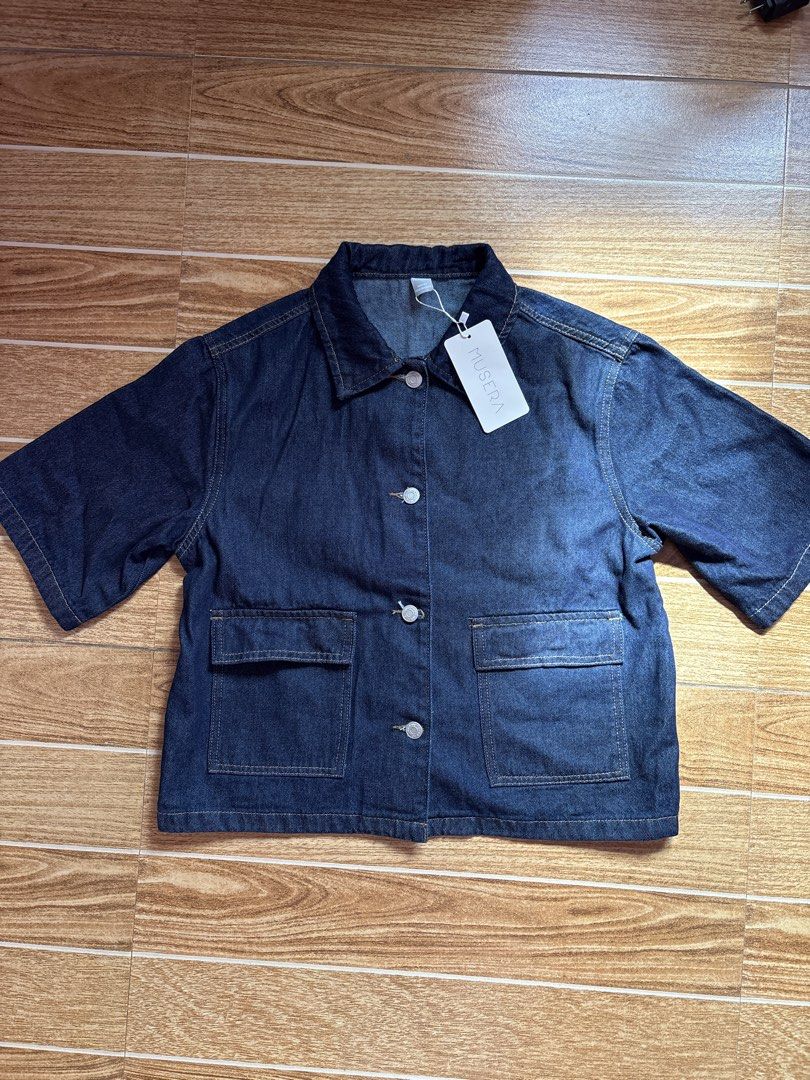 Dark Blue Short Sleeve Denim Jacket (Category: Coats, Jackets and Outerwear) located in Manila. Submitted by _foryou (Listing ID 1467666602, Image 1). Description: Musera brand from SHEIN NEVER BEEN USED (oversized fit) .