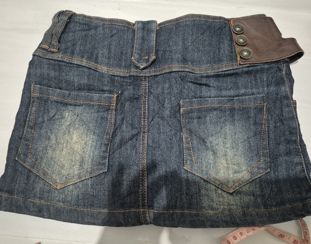 Y2k Animal Print Scale Sequins Top & Dark Washed Denim Mini skirt Set (Category: Skirts) located in Calamba. Submitted by bb.lace (Listing ID 1467611241, Image 3). Description: flaw: signs of usage on leather belt skirt design no issue on top 250 ea set - P420.