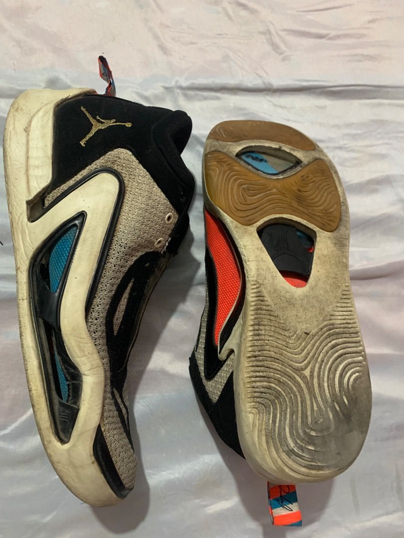 Decluttering (Category: Sneakers) located in Batangas. Submitted by swiftdog.f7acbd (Listing ID 1467749824, Image 3). Description: Jordan Tatum 1 “Barbershop” .