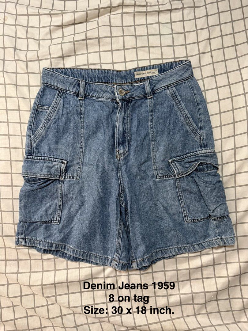 denim cargo shorts (Category: Shorts) located in Quezon City. Submitted by pinkystrends.co (Listing ID 1467678891, Image 1). Description: .