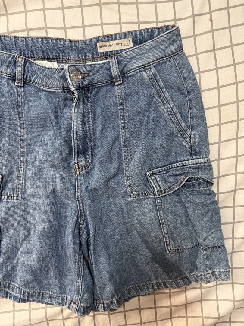 denim cargo shorts (Category: Shorts) located in Manila. Submitted by pinkyswearshop2.0 (Listing ID 1467683712, Image 2). Description: .