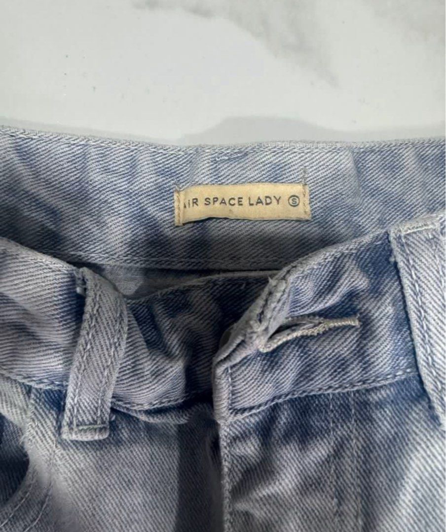 Denim pants size 25-26 (Category: Jeans) located in Quezon City. Submitted by prelovedsaleitems (Listing ID 1467838151, Image 1). Description: .