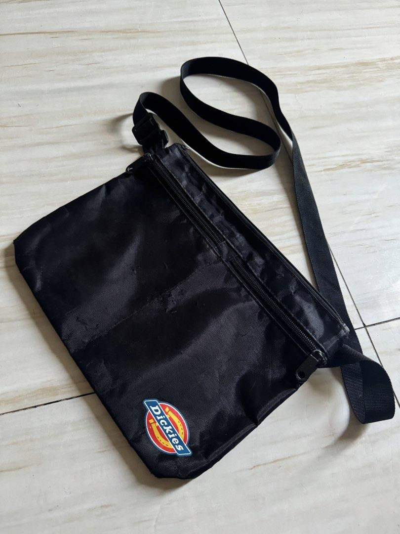 Dickies Sling Bag (Category: Sling Bags) located in Mandaluyong City. Submitted by rxstudio (Listing ID 1467684838, Image 1). Description: Dickies Sling Bag Adjustable strap With Zipper ₱499 + SF Pick-up/Meet-up: Mandaluyong, Highway Hills (recommended for safety and to avoid scams) Delivery: Available via Lalamove (shipping fee to be shouldered by the buyer).