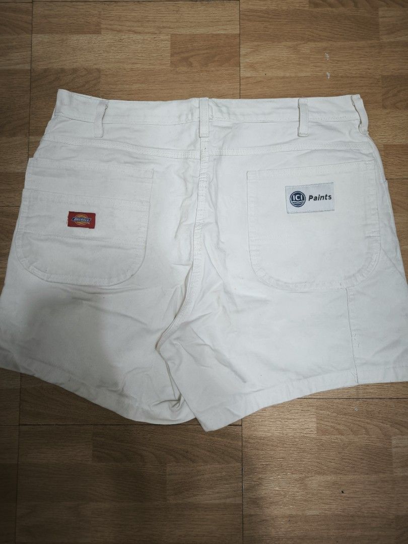 Dickies white short (Category: Shorts) located in Manila. Submitted by wearforce (Listing ID 1467772989, Image 1). Description: Dickies white short fit: M-L size 38 good condition color rate 9/10 500 + sf.
