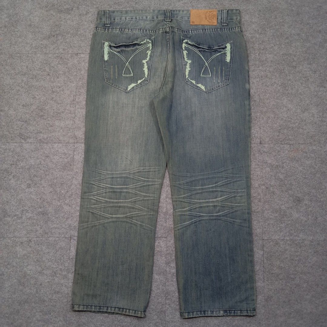 Diesel Denim Jeans (Category: Jeans) located in Taguig. Submitted by sito. (Listing ID 1467738679, Image 3). Description: For sale! 📣 Diesel Denim Jeans Specs and measurements: • Size 38 • Length 38 inches • Hips 23 inches • Thigh 13 inches • Inseam 27 inches • Leg Opening 9 Condition Details: • Excellent Condition • Issue: NONE • Color rate: 10/10 • Overall Condition: 10/10 Price: ~ ₱950 Transaction Details: Location: Upper Bicutan, Taguig City