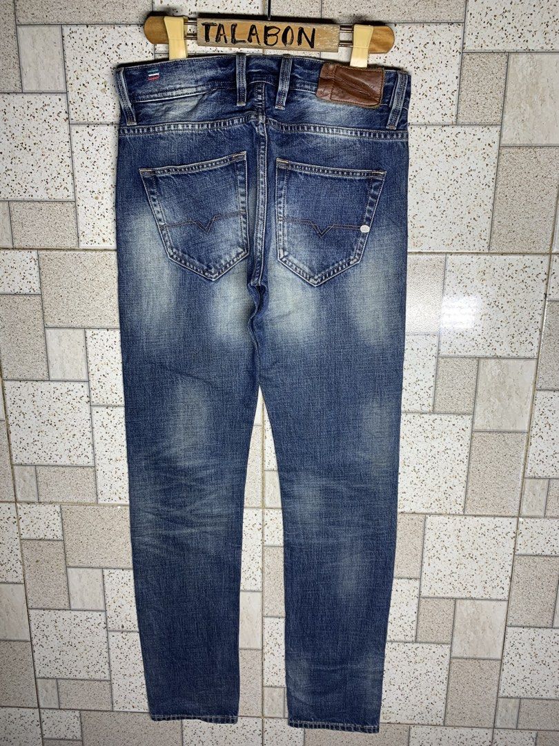 Diesel Krooley Leather Patch (Category: Jeans) located in Bacolod City. Submitted by ocean_us (Listing ID 1467755962, Image 1). Description: Item: Diesel Krooley ____________________________ Leather Patch Details: ▪️Size - 29 x 32 ▪️Actual - 30 x 41 ▪️Hem - 6 ▪️Chainstitch ▪️Factory Distress ▪️Php 1699 ▪️FREE SHIPPING FEE Pm, Thanks ✅We ship Nationwide via Jnt Express ✅We do video call for assurance 📍Bacolod City Negros Occidental.