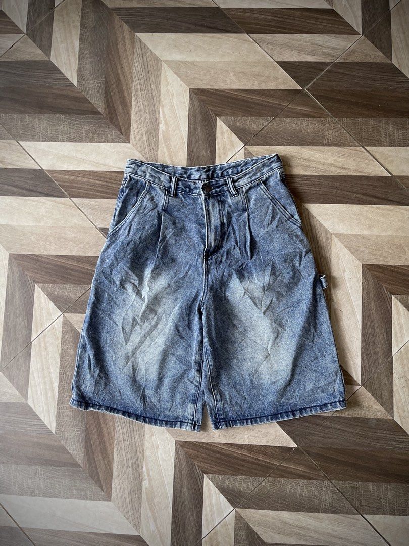 Dimitri Black Light Washed Carpenter Jorts (Category: Jeans) located in Pagadian. Submitted by thrift.wrld (Listing ID 1467712470, Image 3). Description: ( Dimitri Black Light Washed Carpenter Jorts ) Dimensions: • Waist: 31 • Length: 25 • Thigh: 14.5 • Hem: 12.5 Drop Prices: • Mine: 500 + ₱9O shipping fee (sf).