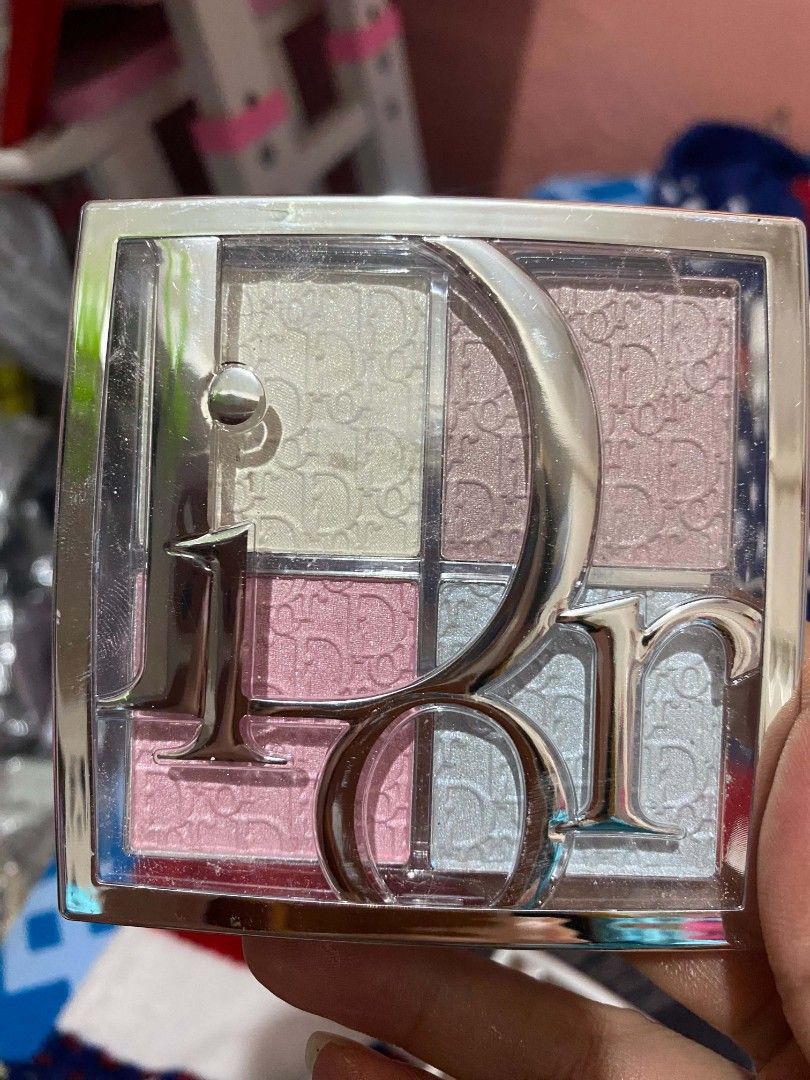 Dior Backstage Glow Face Palette (Category: Makeup) located in Taguig. Submitted by jerafelsan87737 (Listing ID 1467800103, Image 1). Description: - 100% authentic Dior Backstage Glow Face Palette - Includes 4 stunning highlighter shades: white, pink, shimmering rose, and cool silver - Sleek and durable clear acrylic packaging with the iconic silver Dior logo - Compact size makes it easy to toss into your makeup bag for touch-ups on the go - Idea