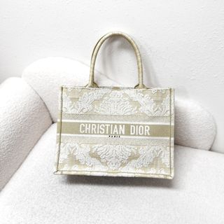 （分類：）位於 。 由 luxe.station22 提交（商品編號 1467660101，圖片 1）。簡介： 。