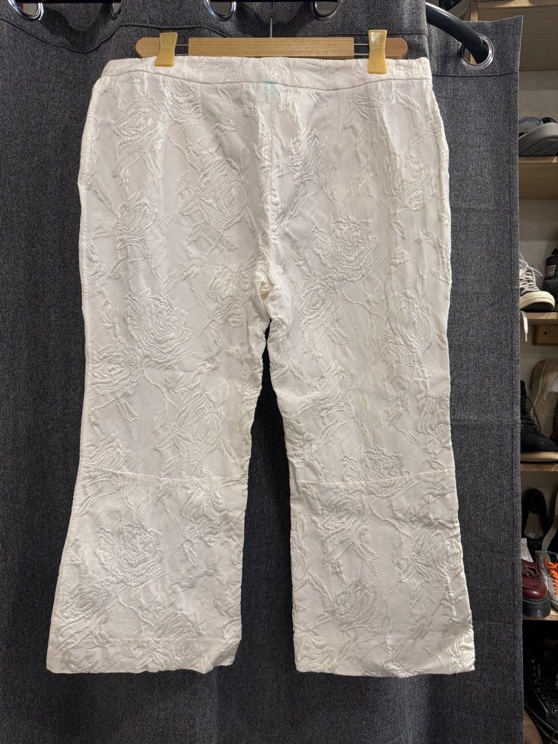Dolce & Gabbana (Category: Other Bottoms) located in Quezon City. Submitted by macleen17 (Listing ID 1467663967, Image 2). Description: Dolce & Gabbana Size 46 Dimes 34W/31.5L Excellent Condition Color stain washable White color.