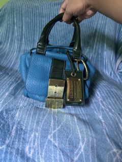 (Category: ) located in . Submitted by thriftxgoods (Listing ID 1467749470, Image 1). Description: .