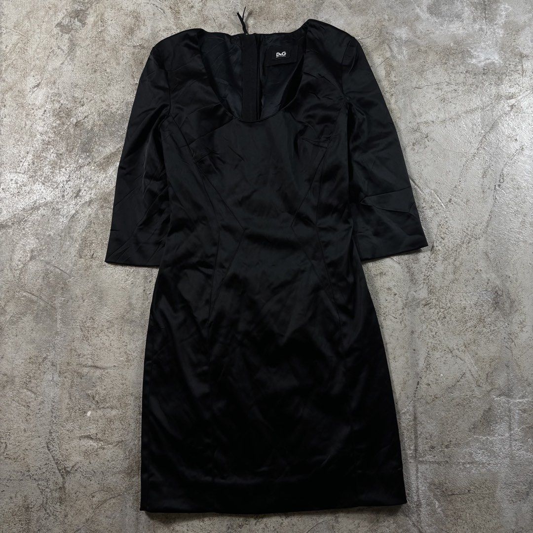 Dolce & Gabbana Polyester Dress (Category: Luxury Apparel) located in Caloocan City. Submitted by thrift.crcl (Listing ID 1467784743, Image 2). Description: Dolce & Gabbana Polyester Dress Good condition Free size.