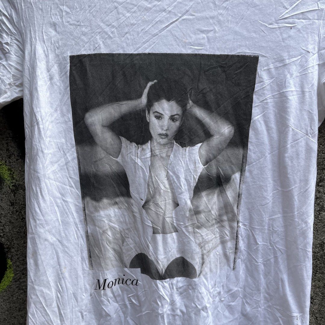 Dolce Gabbana (Category: Blouses) located in Las Pinas. Submitted by thrift001 (Listing ID 1467610681, Image 2). Description: Dolce Gabbana Graphic Tee Small Needwash only Actual dimes L25 W18 500 + sf .
