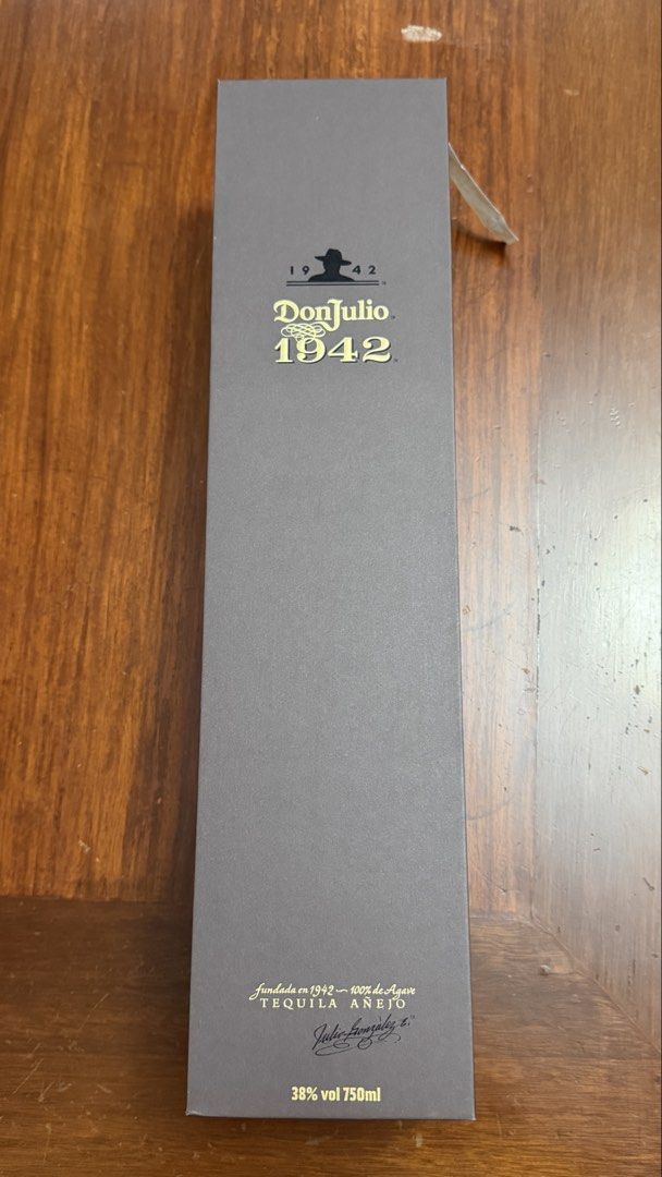 Don Julio 1942 Añejo Tequila (750 ml) (Category: Beverages) located in Taguig. Submitted by marigonz (Listing ID 1467732568, Image 2). Description: Premium tequila presented in Don Julio 1942’s iconic tall bottle design. - Brand: Don Julio - Volume: 750 mL - Bottle condition: NEW - Seal: SEALED - Original box: INCLUDED - Rfs: don’t drink much anymore Please refer to the bottle photos for its exact condition and packaging. *note: not a first time 