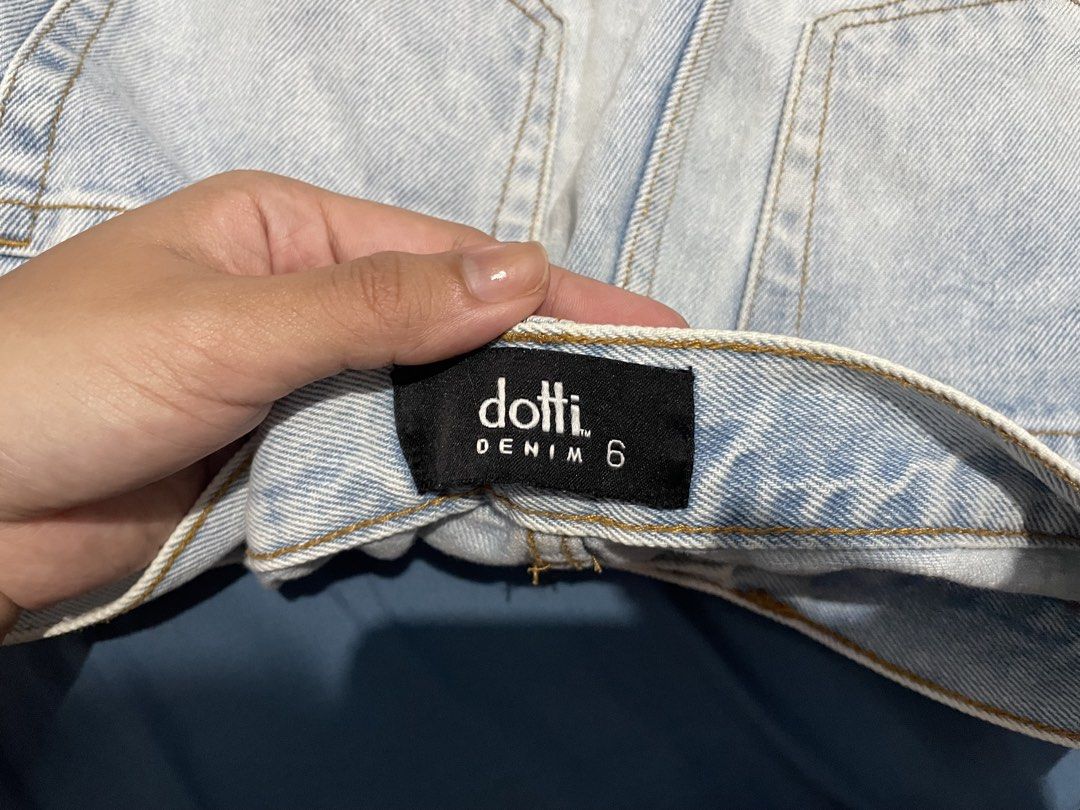 Dotti light washed denim jorts (Category: Shorts) located in Taguig. Submitted by lykamangubat (Listing ID 1467714185, Image 2). Description: .