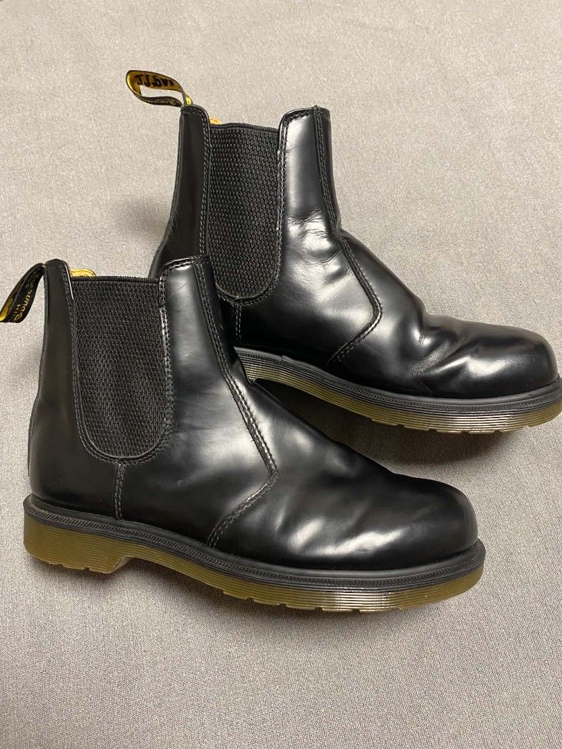 Dr Martens 2976 Chelsea boots (Category: Boots) located in Cabuyao City. Submitted by wardsole (Listing ID 1467826855, Image 1). Description: Dr Martens 2976 Chelsea boots Excellent condition Us 8 Mens, 9 Womens Eur 41 No hard issue also have a crease and minimal scratch check pictures - 1899.