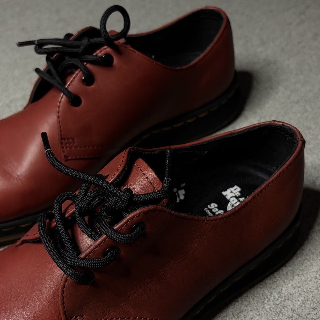 Dr Martens Cavendish Oxford Shoes (Category: Casual Shoes) located in Talisay. Submitted by re_sell01 (Listing ID 1467755922, Image 3). Description: Dr Martens Cavendish Oxford Shoes Size 8M/41EU Softwair Comfort Footbed Minor Signs of Usage Color: Cherry Red 9/10 Condition.